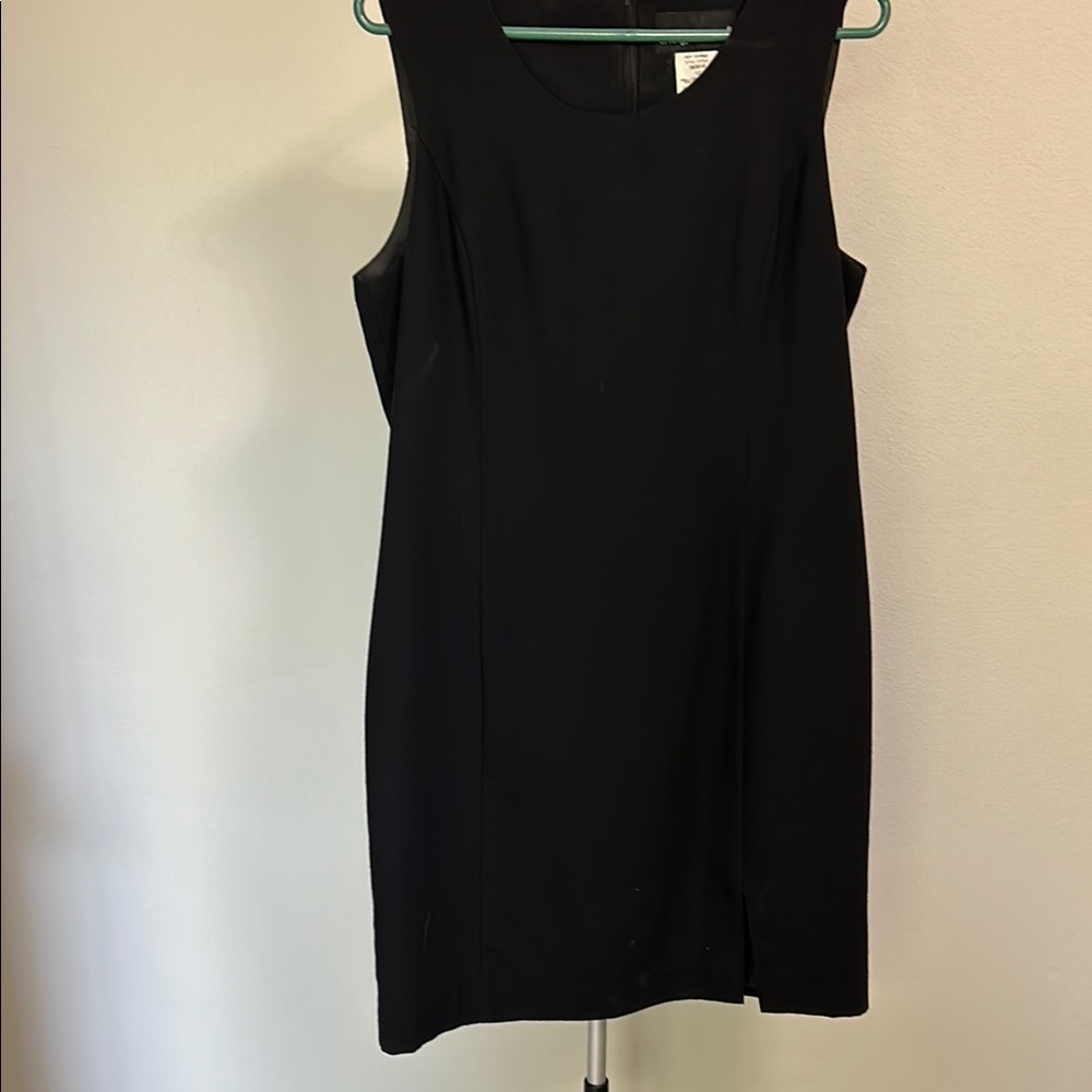 Black Square Neck Sleeveless Sheath Dress